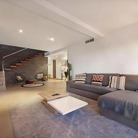Villa Modern Close To Costabella
