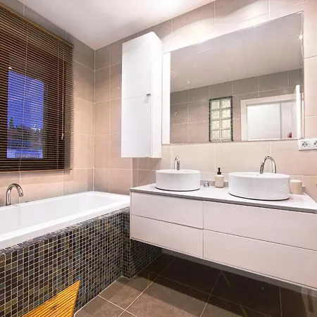 Modern Close To Costabella فيلة ماربيا